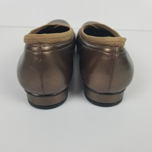 Ros Hommerson Gold Leather Flats Women's 8 Slip On Suede Trim - Picture 4 of 8